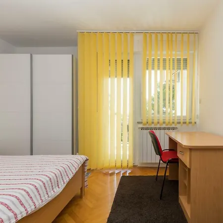 Appartement 5 *
